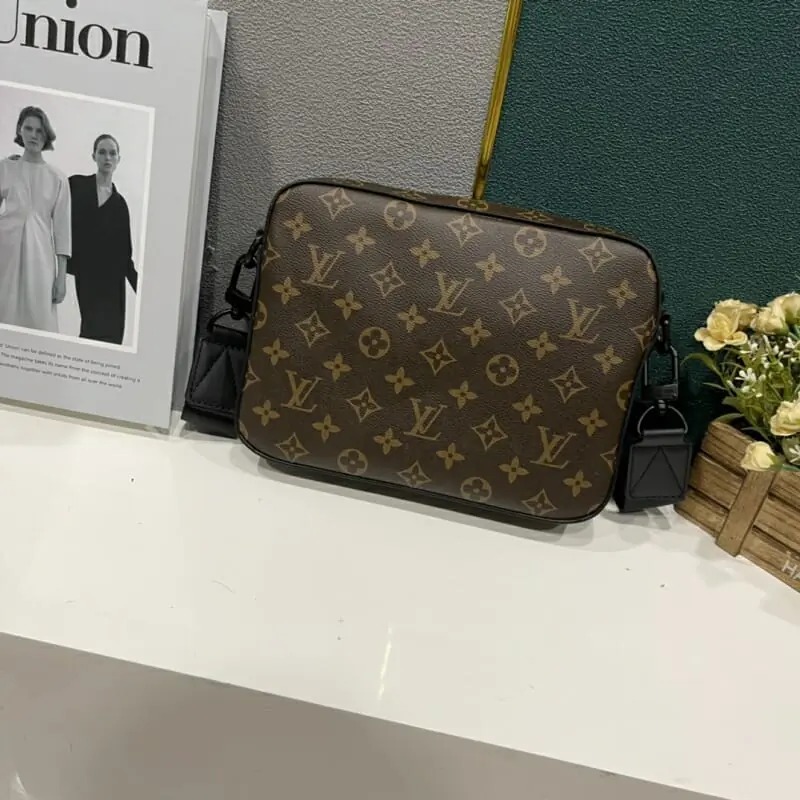 louis vuitton aaa homme mini sac a main s_11141063